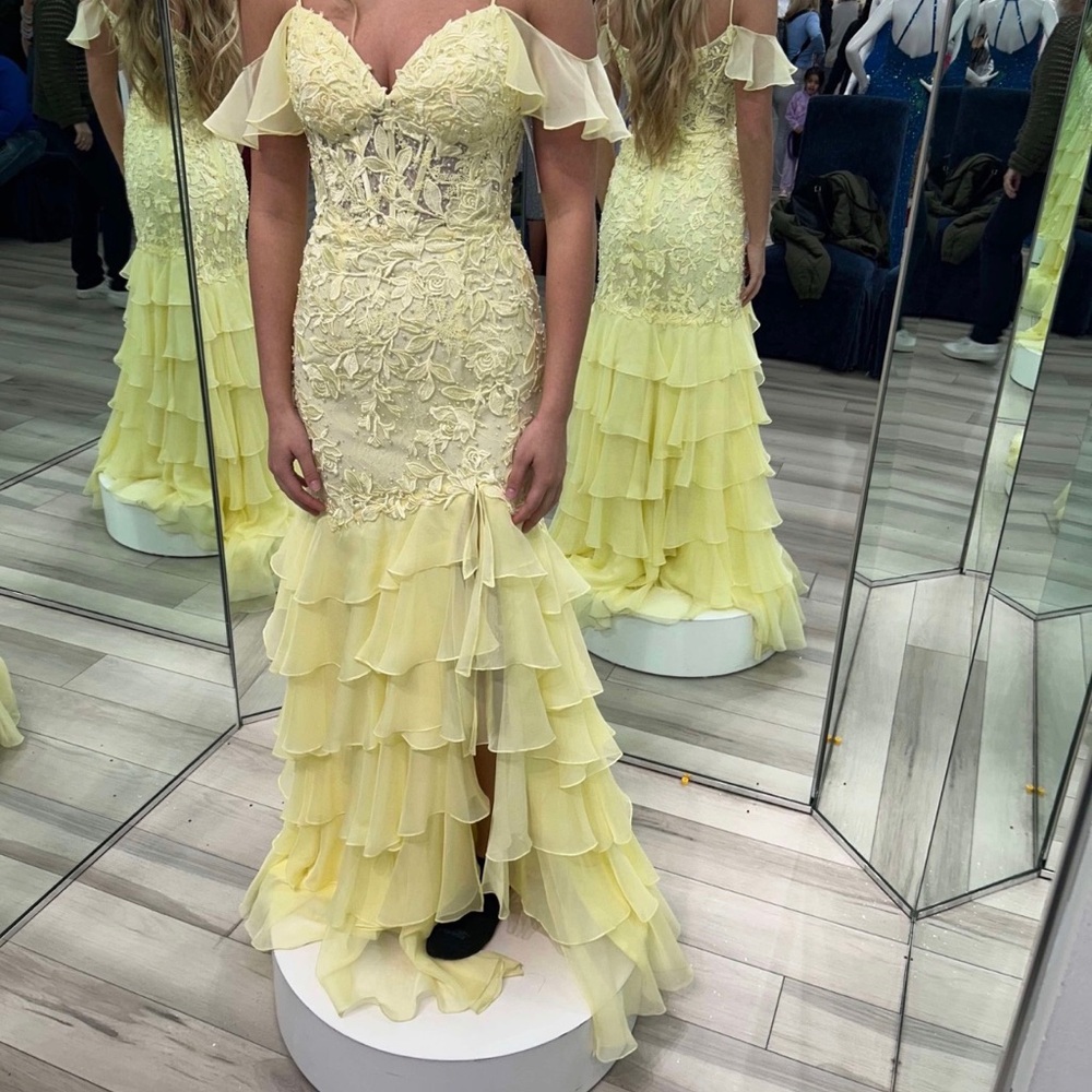 Sherri Hill Yellow Ruffled Tiered Gown